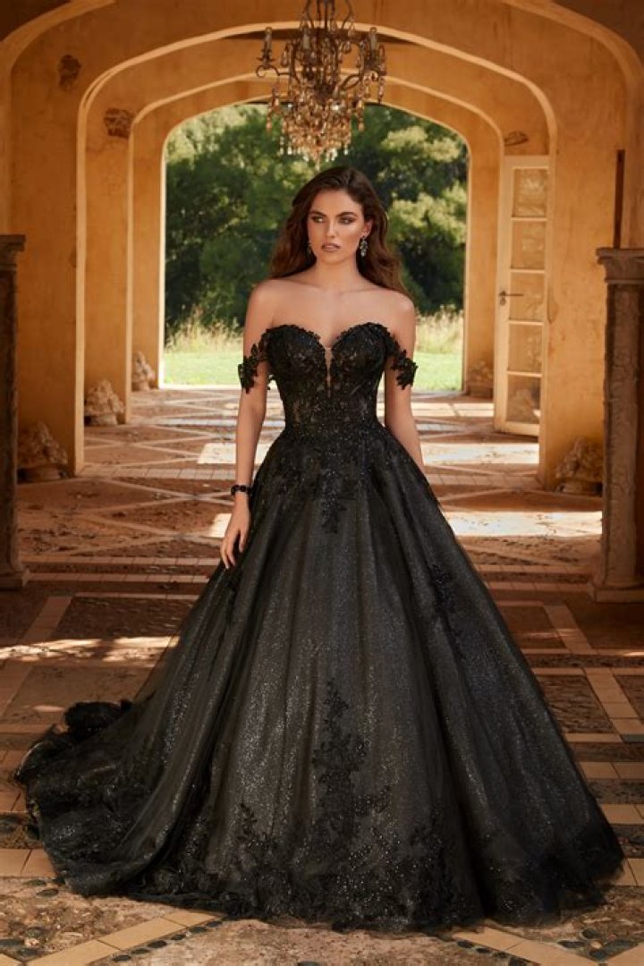 Are black dresses attractive?