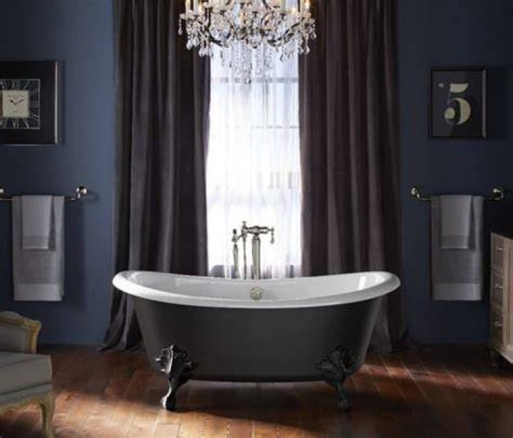 Are Kohler tubs cast iron?