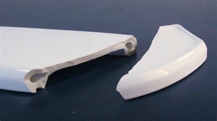 Can a toilet tank cover be replaced?