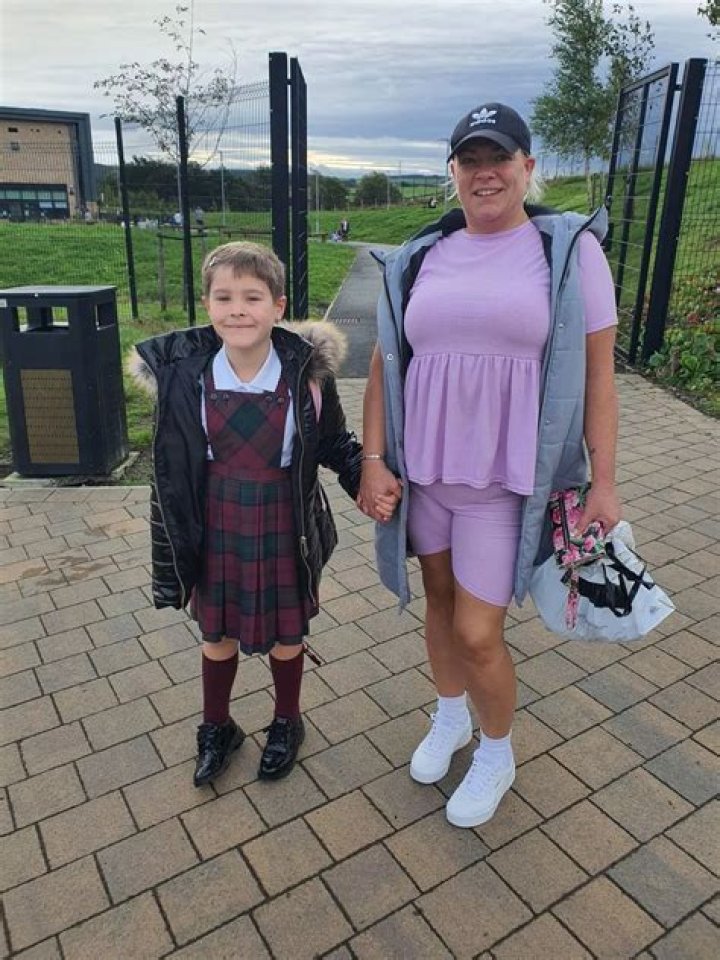 Can boy wear girl clothes?