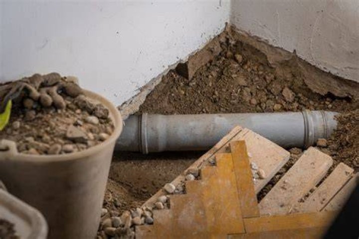 Can raw sewage under your house make you sick?