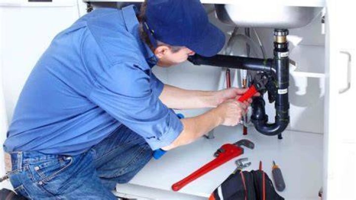 Can you get help from a plumber online?