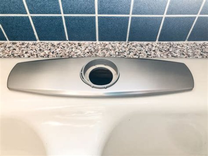 Can you out a Deckplate on a one hole sink?