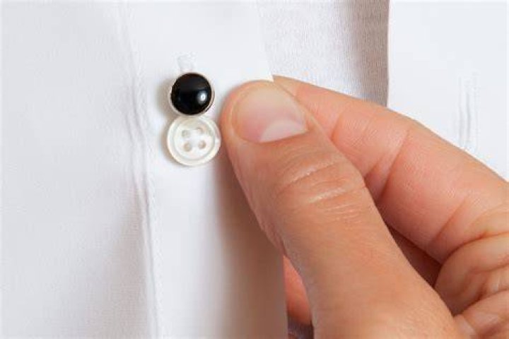 Can you wear studs with a regular dress shirt?