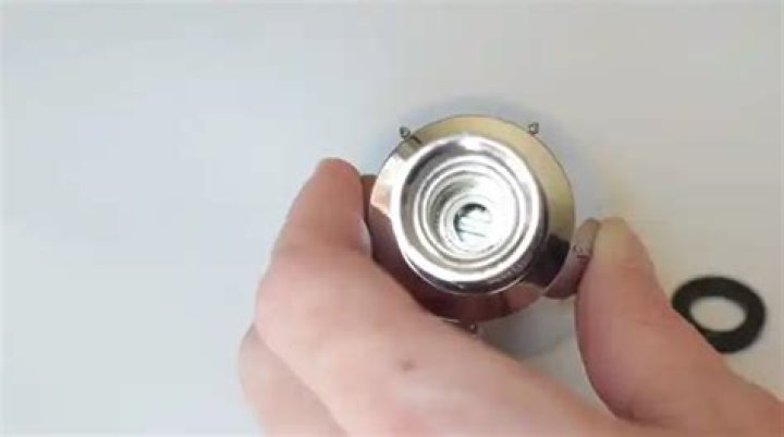 Do Delta shower valves have flow restrictors?