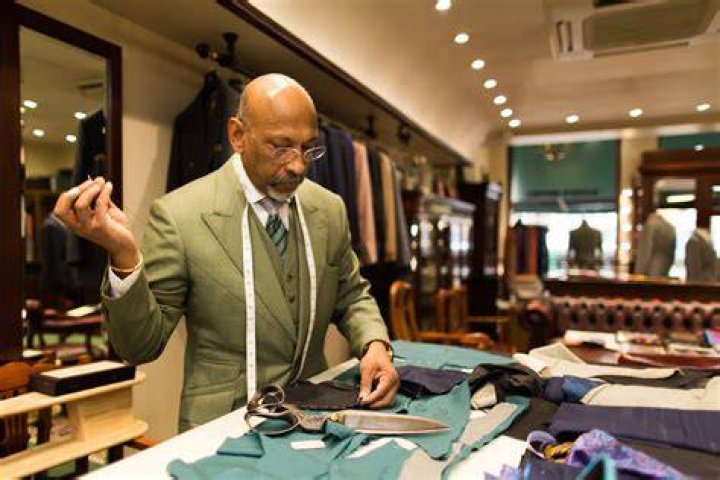 Do tailors make good money?