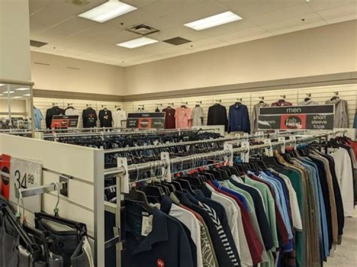 Does Winners sell used clothing?