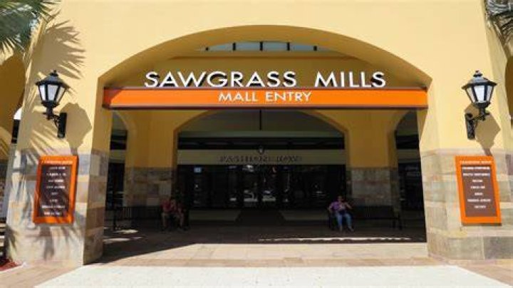 How big is the Sawgrass Mills mall?