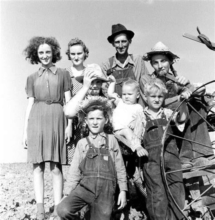 How did people dress during the Dust Bowl?