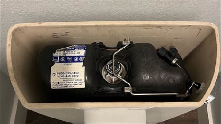 How do you adjust a flushmate Actuator?
