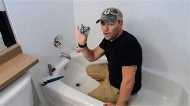 How do you replace a seat in a bathtub?