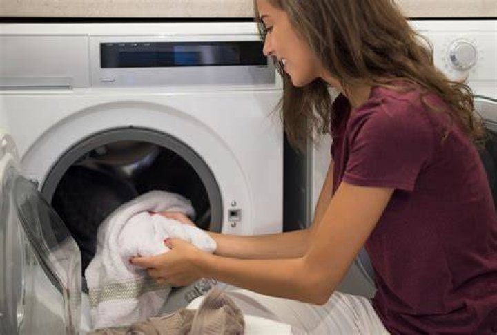 How do you wash clothes in hard water?