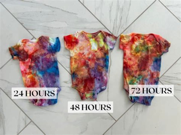 How long do you leave tie dye out for?
