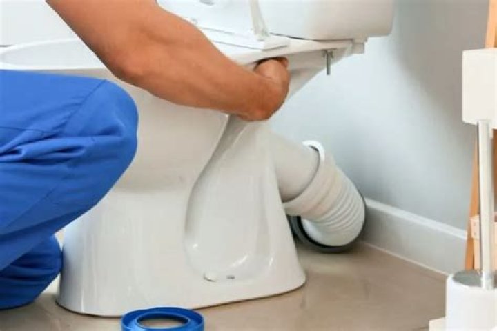 How many bathrooms can be on a 3 inch drain?