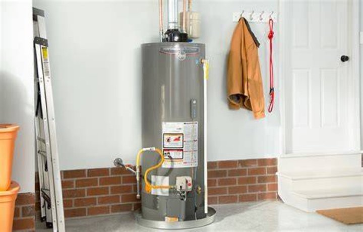 How much does a 40 gallon hot water heater cost?