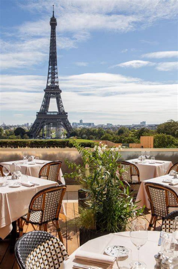 How much does dinner in the Eiffel Tower cost?