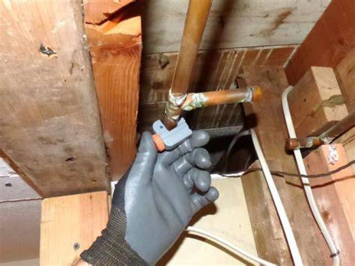 How much does it cost to replace copper pipe with PEX?