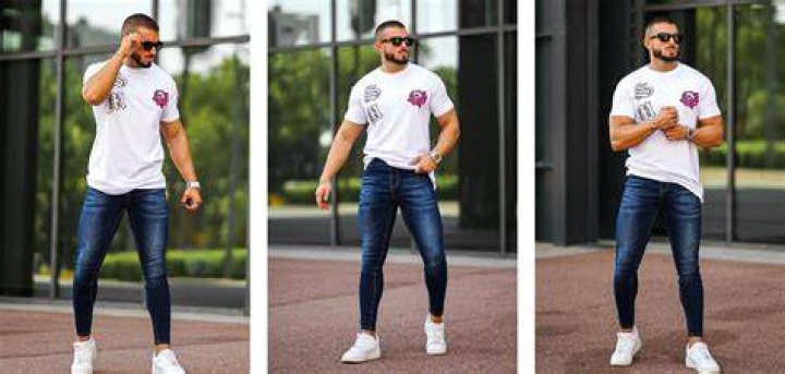How should men with skinny legs wear jeans?