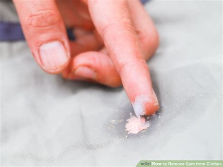 Is it possible to remove gum from clothes?