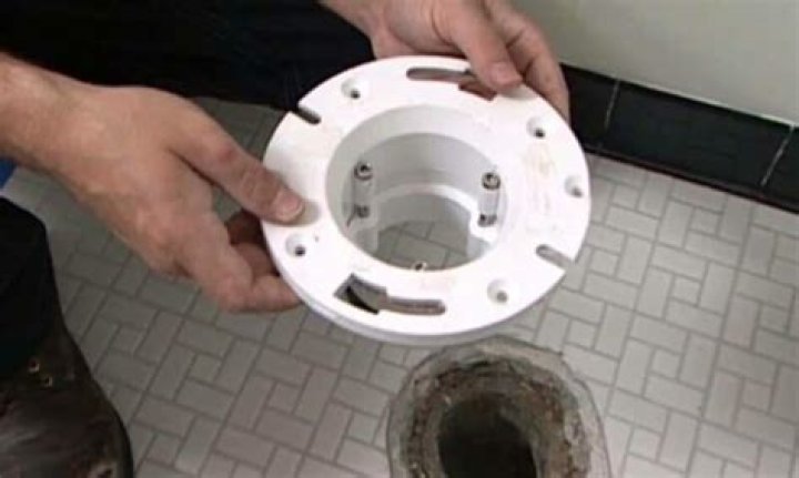 Should toilet flange be glued to pipe?
