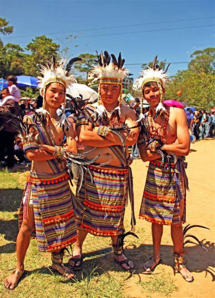 What are the traditional costumes in the Philippines?