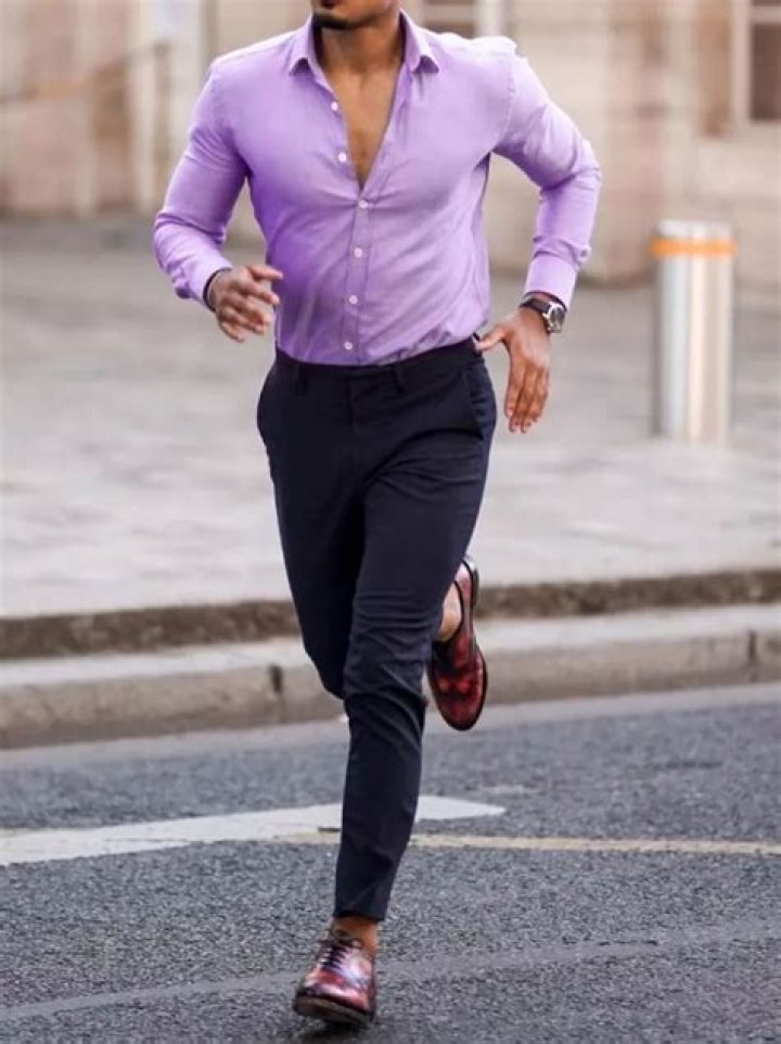 What color shoes go with a purple shirt and black pants?