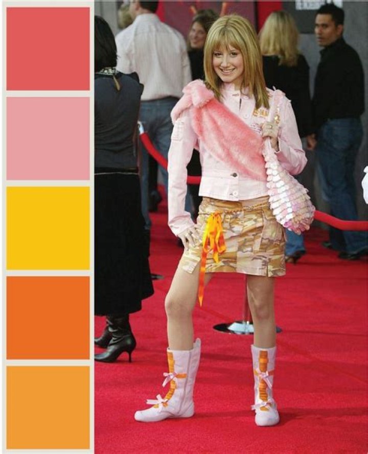 What colors were popular in fashion in the 2000s?