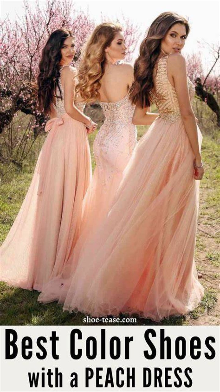 What Colour goes with peach outfit?