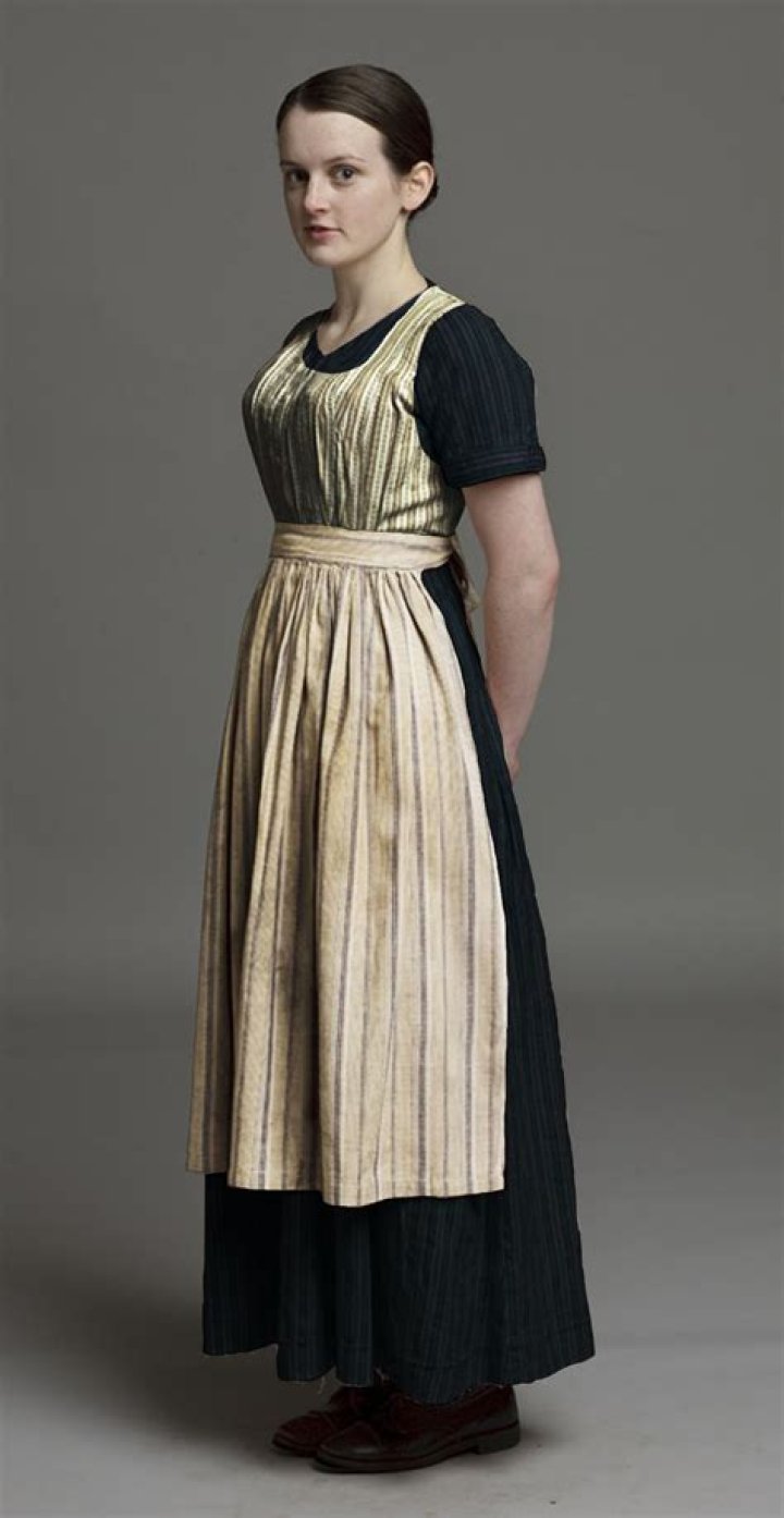 What did a servant wear in medieval times?