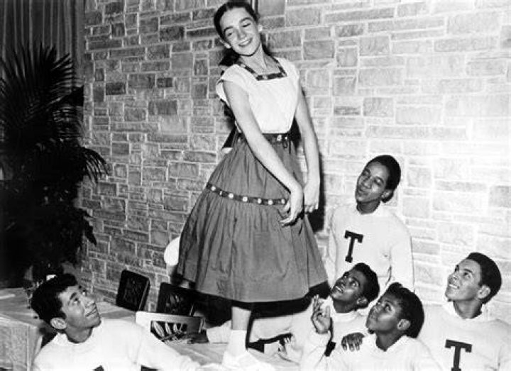 What did high schoolers wear in the 50s?
