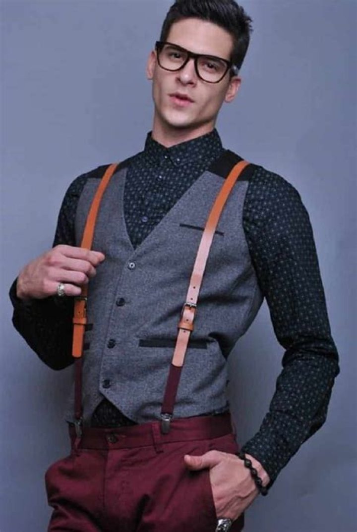 What do nerdy guys wear?