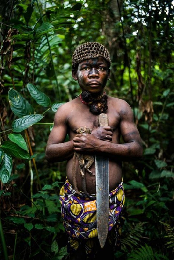 What do the pygmy people wear?