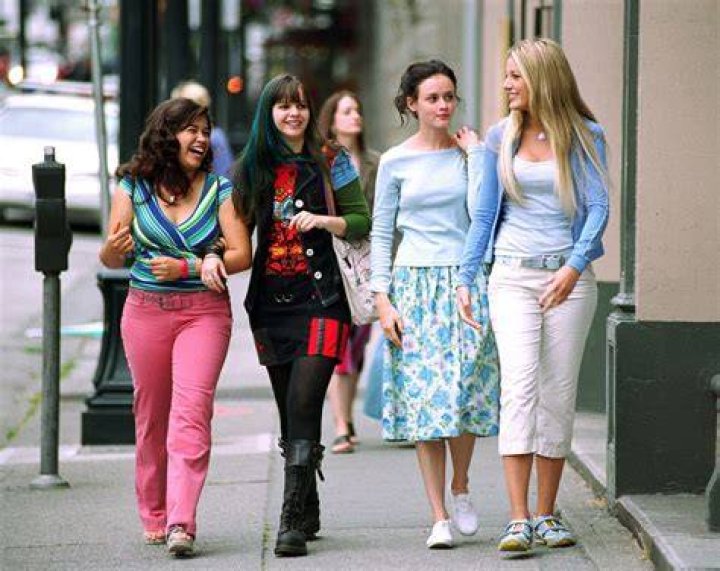 What happens in the Sisterhood of the Traveling Pants?