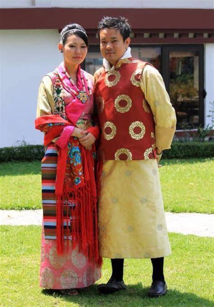 What is the traditional dress of Sikkim?