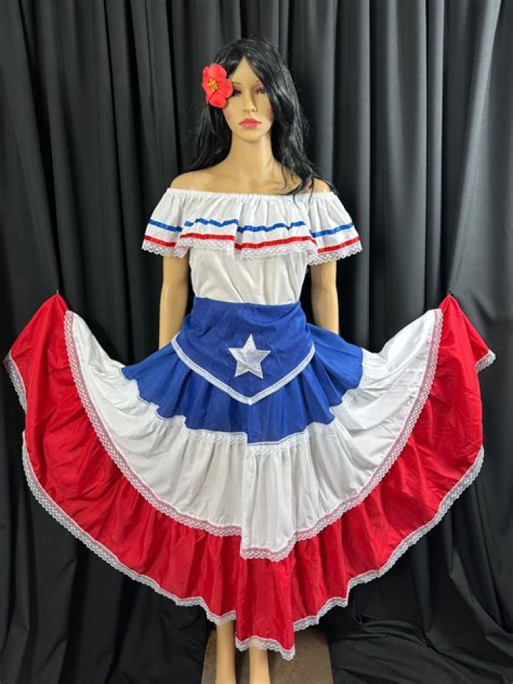 What is the typical clothing in Puerto Rico?