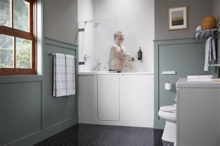 What kind of bathtub does Kohler have?