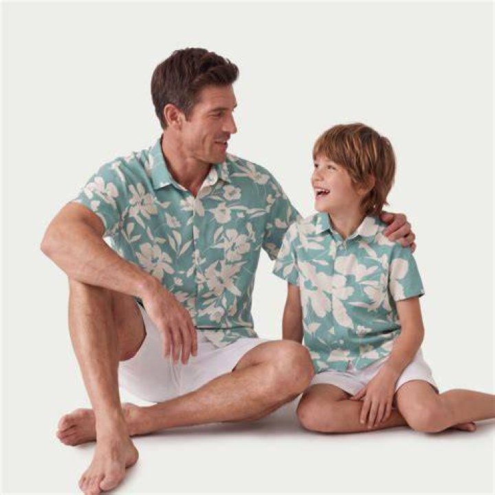 What kind of clothes does Big Daddy wear?