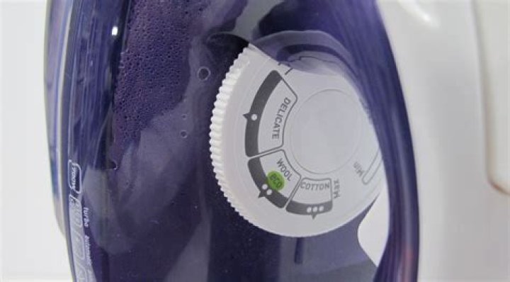 What setting is 270 degrees on an iron?