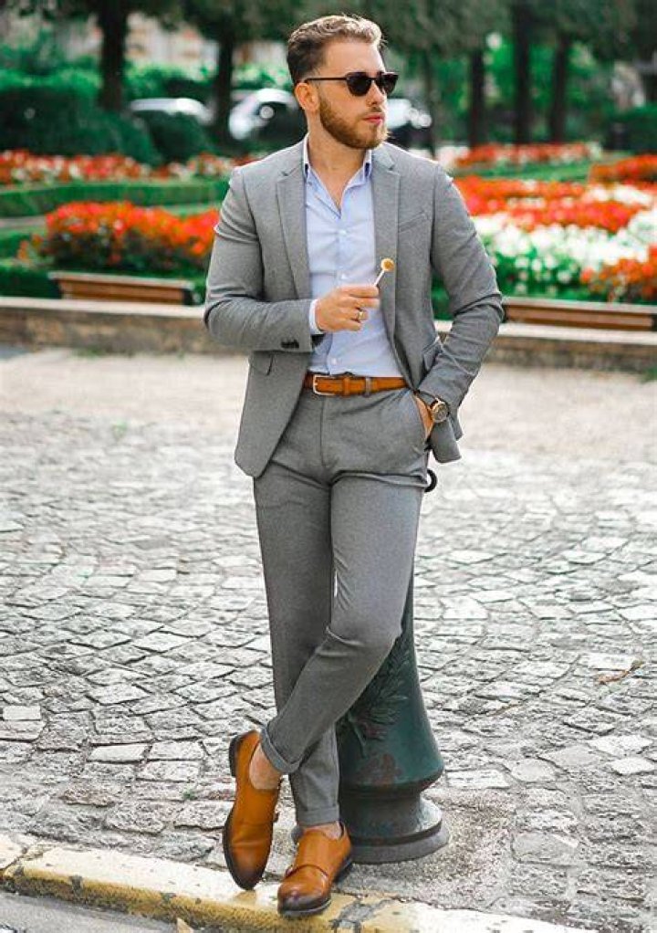 What shoes go with a dark grey shirt?