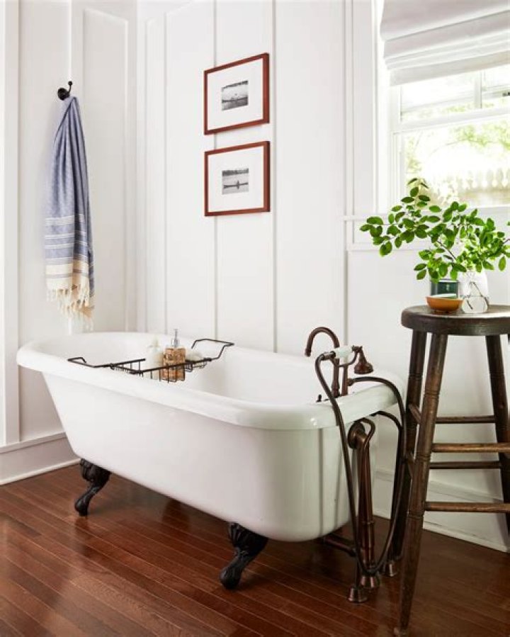 What to do with clawfoot tub in bathroom?