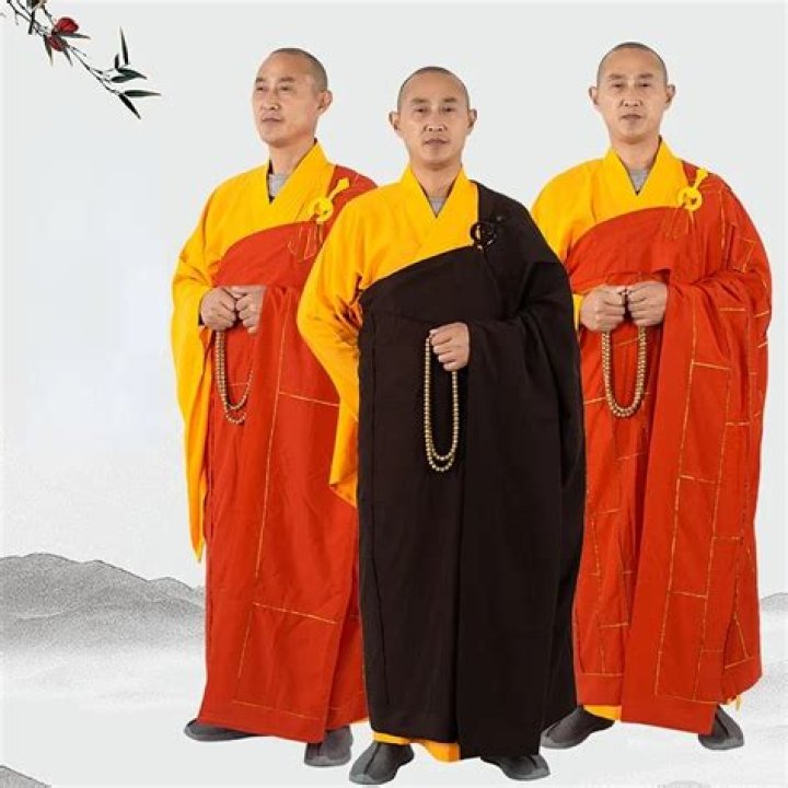 What type of clothes do Buddhists wear?
