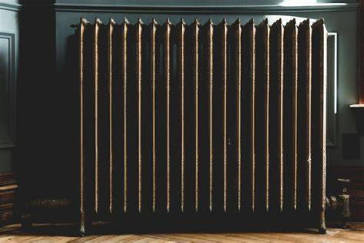 When can landlords turn off heat in Chicago?