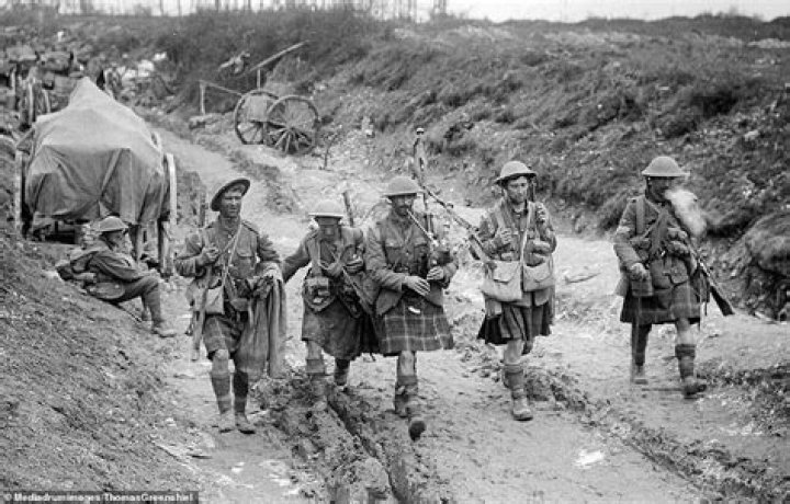 When did Scots stop wearing kilts in battle?