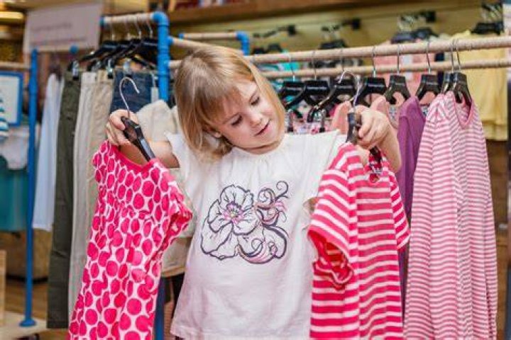 Where can I buy cute clothes for girls?
