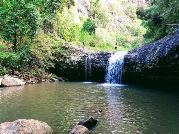 Where is the town of Beechmont in Australia?