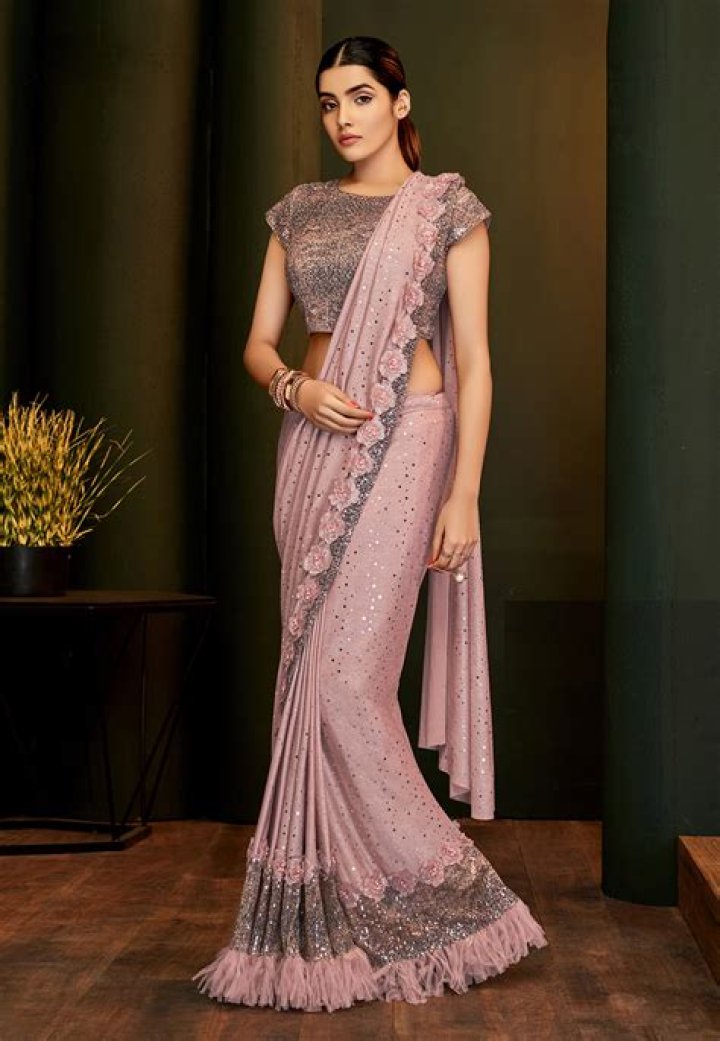 Which saree is best for party?