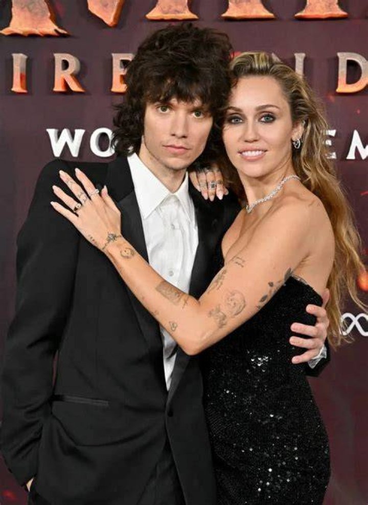 Who is Miley Cyrus dating in real life?