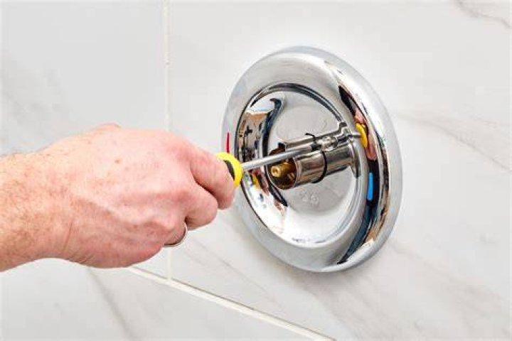 Why does my pull out shower handle not work?