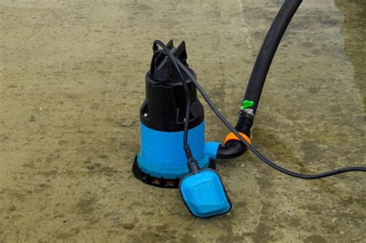 Why does my submersible pump not work?