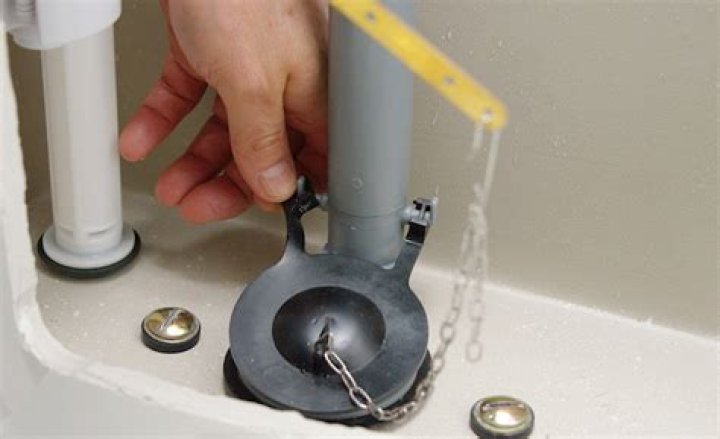 Why does toilet flapper not go down?